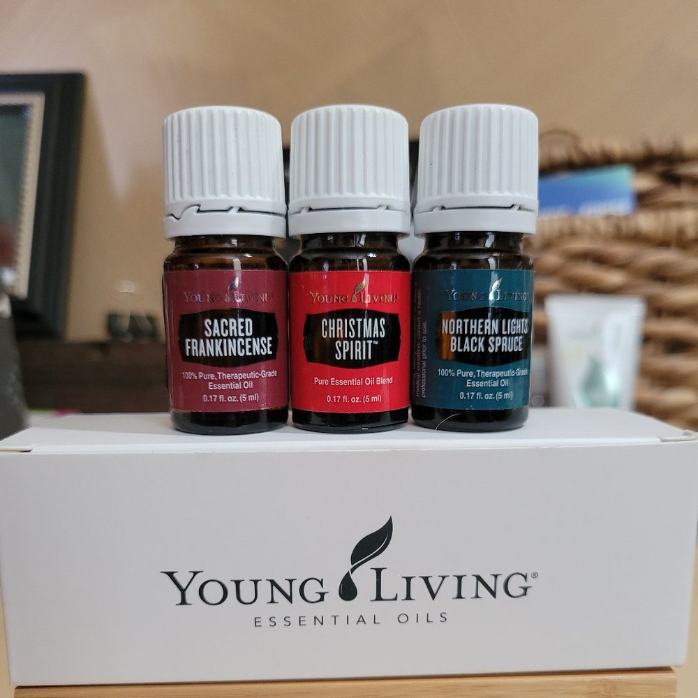 Young Living set - Sacred Frankincense, Christmas Spirit, Northern Lights Spruce